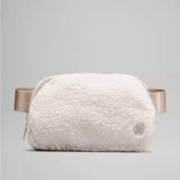 lululemon athletica Handbags - NWT lululemon everywhere fleece belt bag